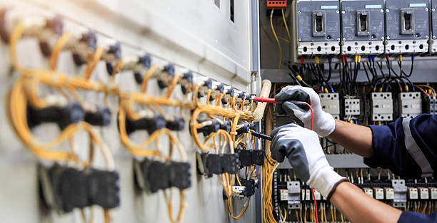 Professional Electrician technician working in Washington, PA